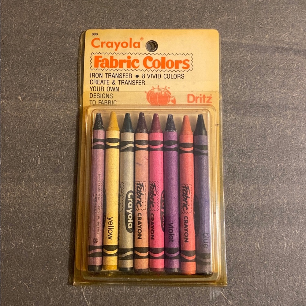 Dritz Crayola Fabric Crayons 8 Colors Vintage Iron Transfer New In Package